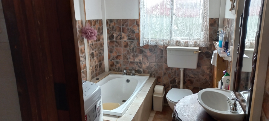 2 Bedroom Property for Sale in Theronville Western Cape